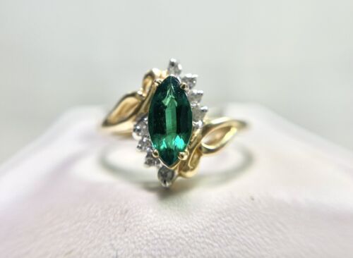 Vintage 14k Yellow Gold Marquise Green Tourmaline Round Diamond Ring