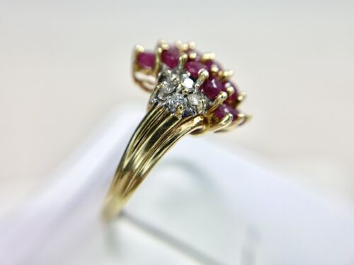 Vintage 10k Yellow Gold Natural Red Ruby Natural Round Diamond Cocktail Ring