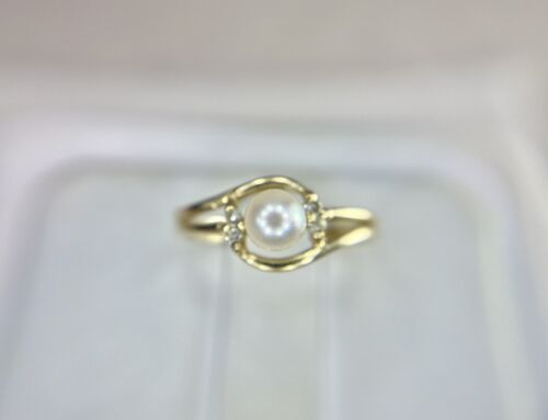 Vintage Style 10k Yellow Gold White Cultured Pearl Small Diamond Ring Size 3.75