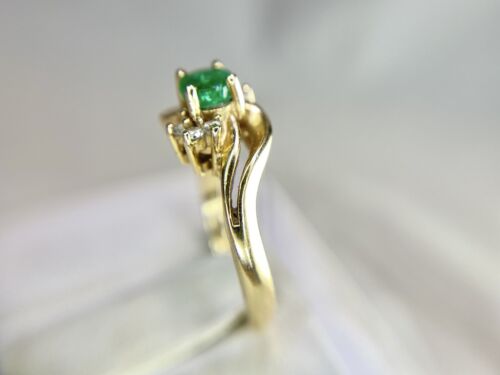 Vintage 14k Yellow Gold Natural Green Emerald Round Diamond By-Pass Ring