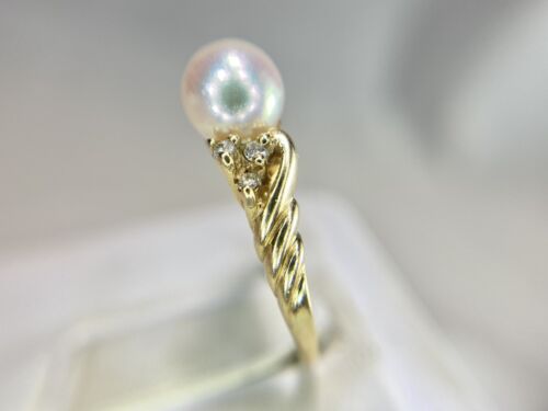 Vintage 10k Yellow Gold Round White Cultured Pearl Natural Diamond Ring