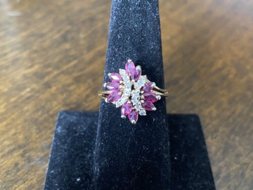 Vintage 14k Yellow Gold Natural Round Brilliant Diamond Red Garnet Cocktail Ring