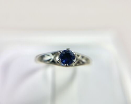 Vintage 14k White Gold Natural Round Blue Sapphire Filigree Solitaire Ring