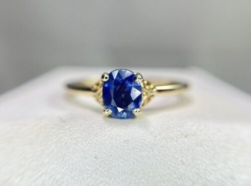 Vintage 14k Yellow Gold Natural Oval Blue Sapphire Solitaire Ring