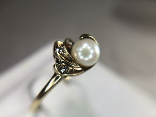 Vintage 14k Yellow Gold White Round Cultured Pearl Single Cut Diamond Ring 