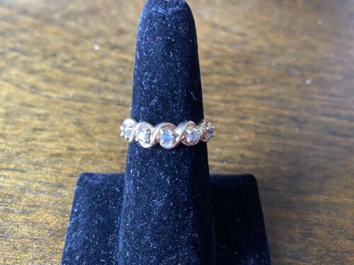 Vintage 14k Yellow Gold Natural Round Brilliant Diamond Five Stone Band Ring