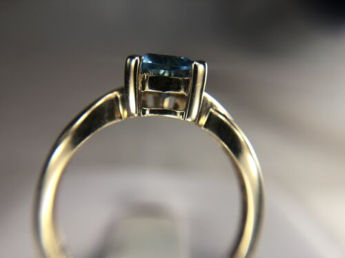 Vintage 10k Yellow Gold Trillion Shape Blue Topaz Round Diamond Ring