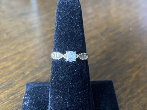 Vintage 14k Yellow Gold Natural Round Baguette Cut Diamond Engagement Ring