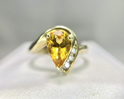 Vintage 10k Yellow Gold Natural Pear Shape Yellow Citrine Round Diamond Ring