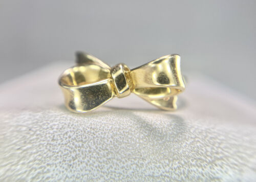 Vintage Designer 14k Yellow Gold Hand Crafted Ribbon Ring