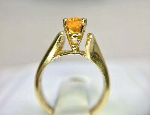 Vintage 14k Yellow Gold Natural Oval Shape Mexican Fire Opal Solitaire Ring