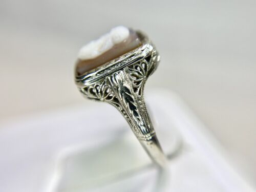 Art Deco 18k White Gold Cameo Lady Silhouette Filigree Small Cocktail Ring