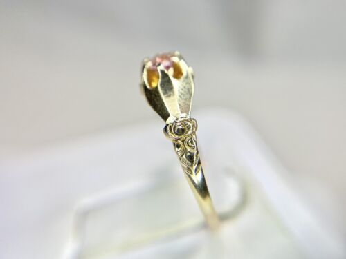 Vintage 14k Yellow Gold Round Natural Pink Sapphire Small Solitaire Ring