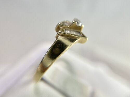 Vintage 10k Yellow Gold Natural Round Baguette Cut Diamond Retro Cocktail Ring