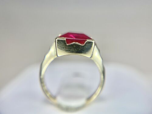 Vintage 10k Yellow Gold Rectangle Radiant Cut Pink Gemstone Solitaire Ring