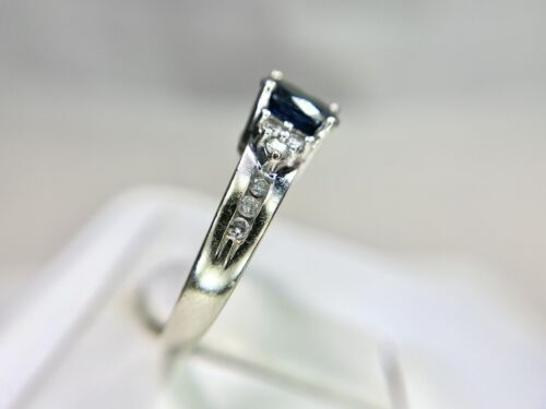 Vintage 14k White Gold Natural Oval Blue Sapphire Round Diamond Ring