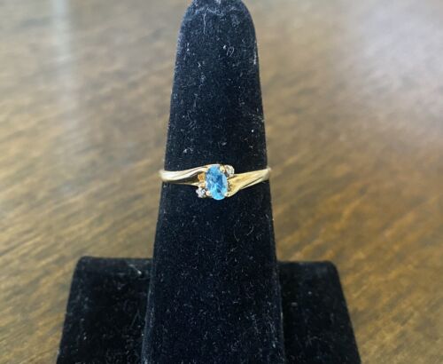 Vintage Estate 10k Yellow Gold Oval Shape Blue Topaz Small Round Diamond Ring