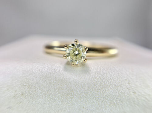 Vintage 14k Yellow Gold Round Natural Diamond Small Solitaire Engagement Ring