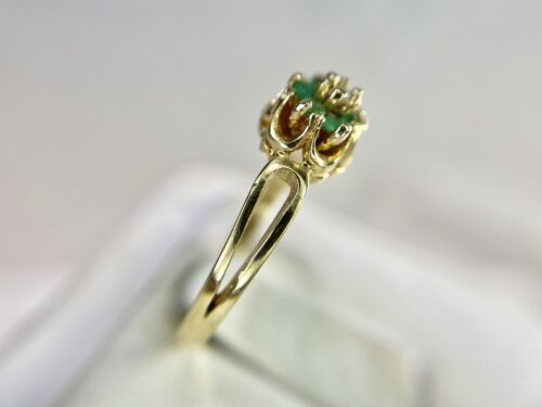 Vintage 14k Yellow Gold Natural Round Diamond Green Emerald Small Cocktail Ring