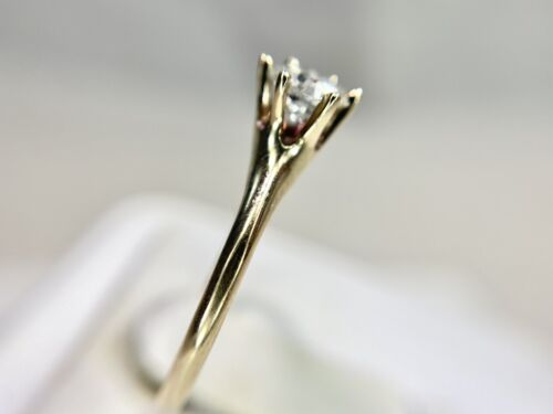 Vintage 10k Yellow Gold Natural Round Diamond Solitaire Engagement Ring