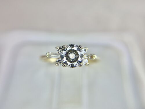 14k Yellow Gold Signed Helzberg Natural Round Baguette Diamond Engagement Ring