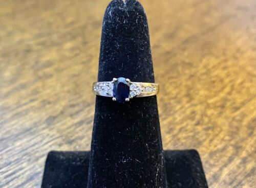 Vintage 14k White Gold Natural Oval Blue Sapphire Round Diamond Ring