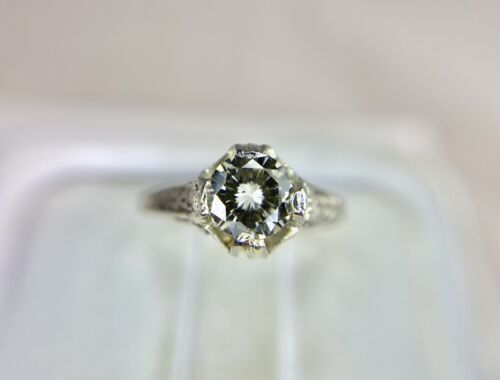 Vintage Art Deco 18k White Gold Natural Round Diamond Solitaire Engagement Ring