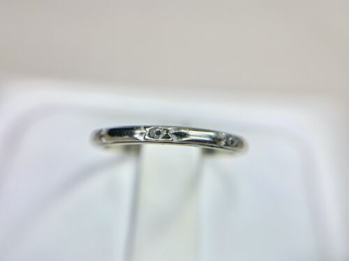 Vintage Art Deco 14k White Gold Hand Engraved Flower Wedding Band Ring