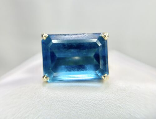 Vintage 14k Yellow Gold Designer Emerald Cut Blue Topaz Solitaire Cocktail Ring