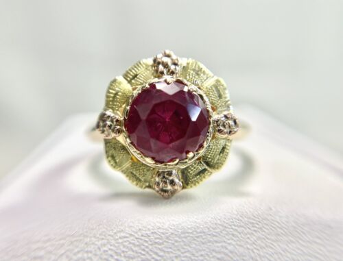 Vintage 10k Yellow Gold Round Red Ruby Flower Designer Solitaire Ring