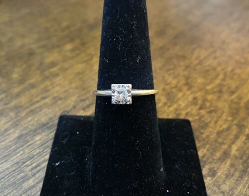 Vintage 14k White Gold Natural Round Brilliant Diamond Small Engagement Ring