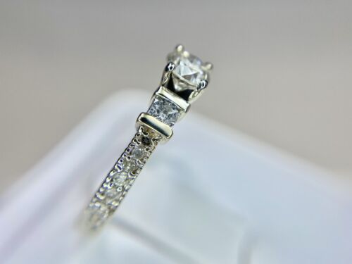 Vintage 14k White Gold Natural Round Brilliant Diamond Engraved Engagement Ring