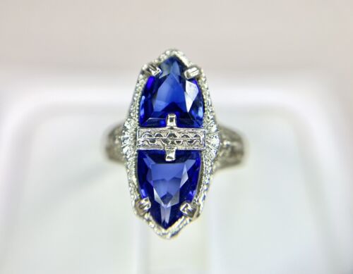 Vintage Art Deco 14k White Gold Shield Cut Blue Sapphire Filigree Cocktail Ring