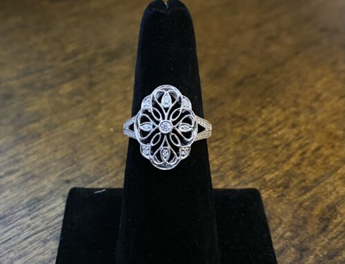 Vintage 14k White Gold Natural Round Diamond Filigree Small Cocktail Ring