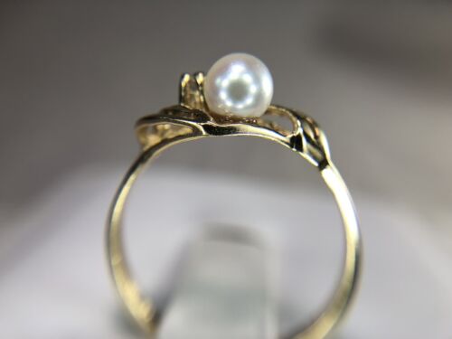 Vintage 14k Yellow Gold White Round Cultured Pearl Diamond Solitaire Small Ring 