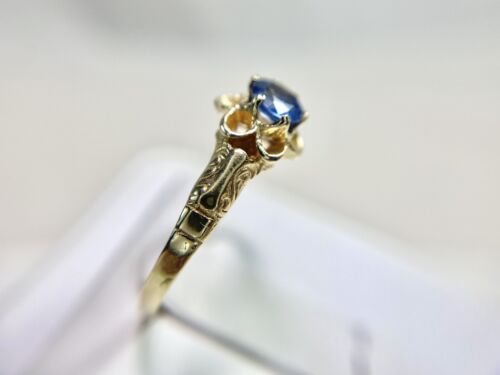 Art Deco 14k Yellow Gold Natural Round Blue Sapphire Flower Solitaire Ring