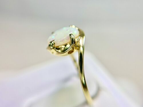 Vintage 14k Yellow Gold Natural Oval Shape Ethiopian Opal Solitaire Bypass Ring