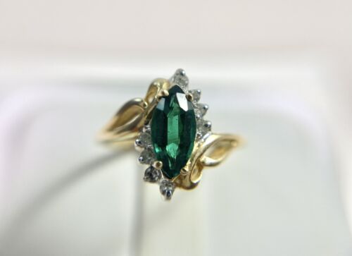 Vintage 14k Yellow Gold Marquise Green Tourmaline Round Diamond Ring