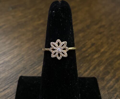 14k Yellow Gold Designer Natural Round Diamond Flower Shape Small Cocktail Ring