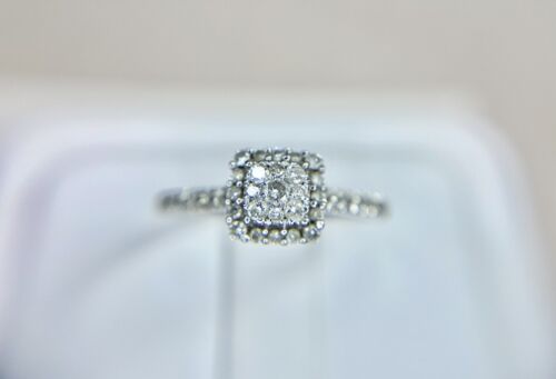 10k White Gold Natural Round Brilliant Diamond Cluster Halo Engagement Ring