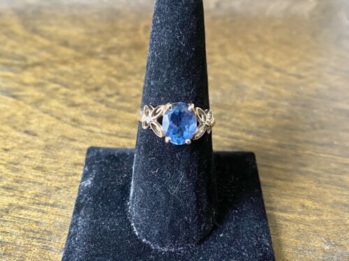 Vintage 10k Yellow Gold Synthetic Oval Blue Stone Round Diamond Cocktail Ring