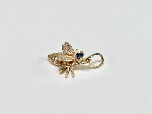 Vintage 14k Yellow Gold Natural Round Blue Sapphire Bee Bug Small Pendant