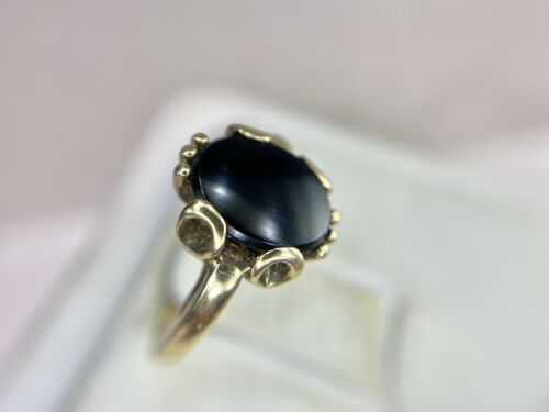 Vintage Antique 10k Yellow Gold Oval Shape Black Onyx Shield Cocktail Ring