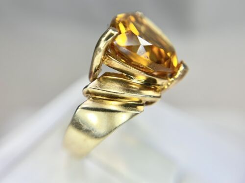 Vintage 10k Yellow Gold Trillion Shape Orange Citrine Solitaire Cocktail Ring