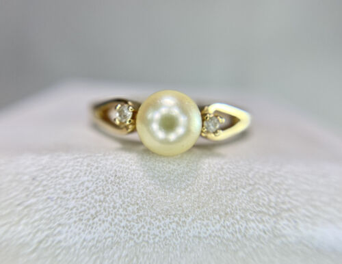 Vintage 10k Yellow Gold Round Cultured White Pearl Round Diamond Classic Ring