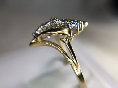 Estate Vintage 10k Yellow Gold Natural Round Brilliant Diamond Cocktail Ring 