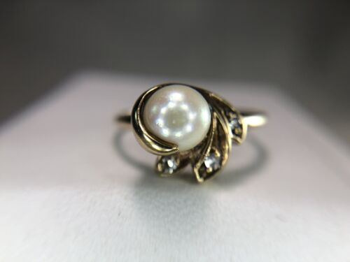 Vintage 14k Yellow Gold White Round Cultured Pearl Single Cut Diamond Ring 