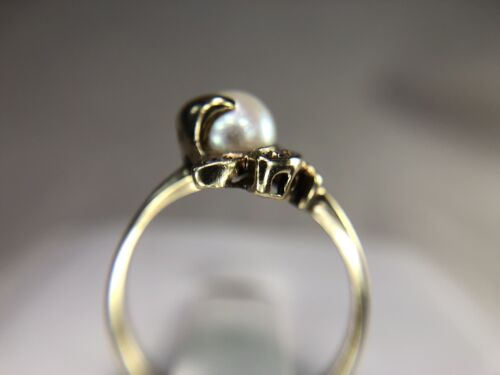 Vintage 14k Yellow Gold White Round Cultured Pearl Single Cut Diamond Ring 