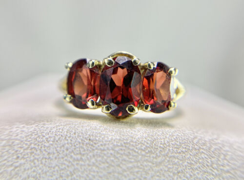 Vintage 10k Yellow Gold Oval Shape Rhodolite Garnet Three Stone Ring 1.75 ct