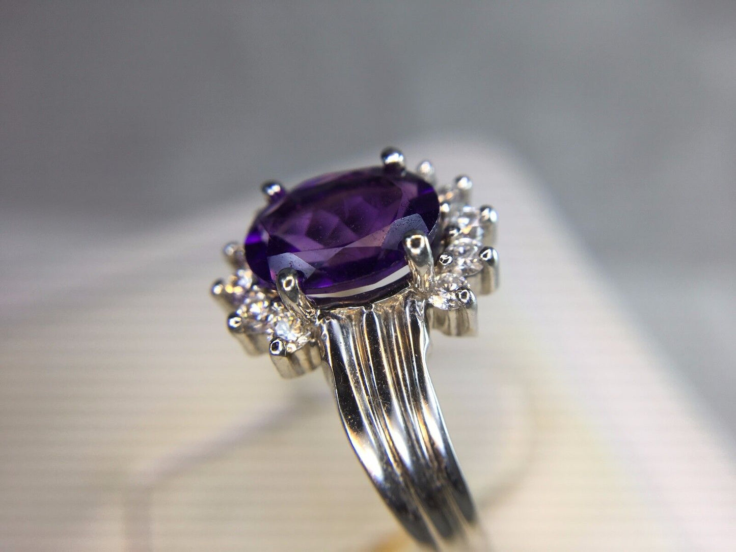 Estate 14k White Gold Oval Purple Amethyst Round Brilliant Diamond Ring